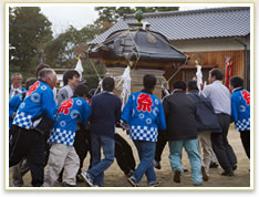 妻垣神社　20年ぶりに２基の神輿が担がれる！